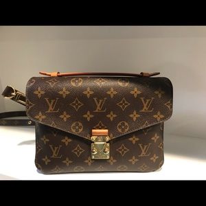 Louis Vuitton Crossbody Handbag